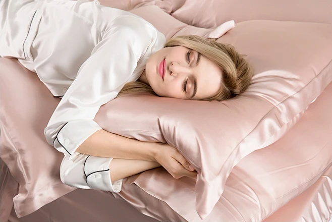 100% Mulberry silk pillowcase smooth texture close-up for curly hair protection